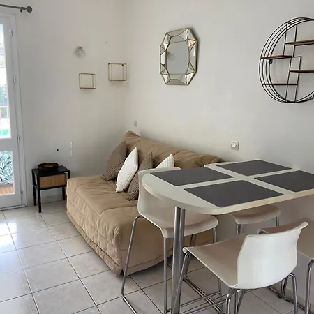 Apartmán Cotepiscine Le Lavandou