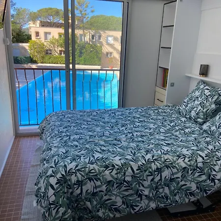 Cotepiscine Apartment *