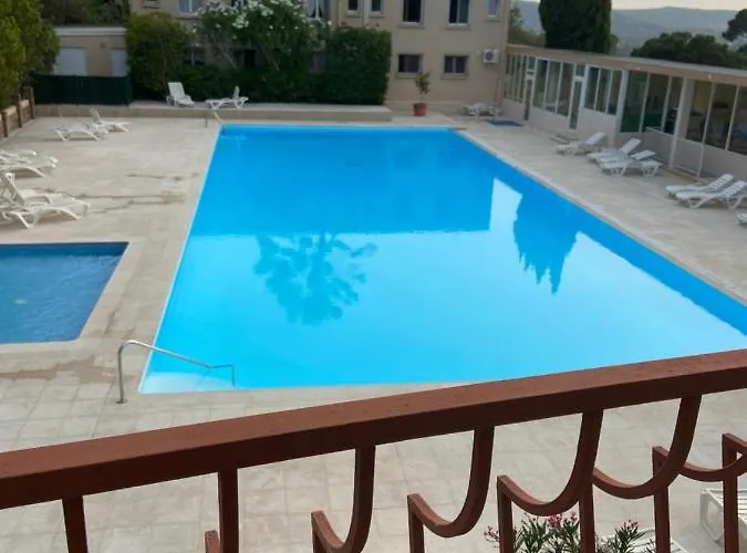 Cotepiscine Apartment