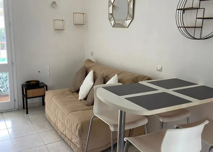 Apartment Cotepiscine Le Lavandou